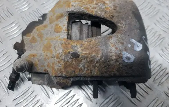 Skoda Octavia Mk1 (1U) Front brake caliper