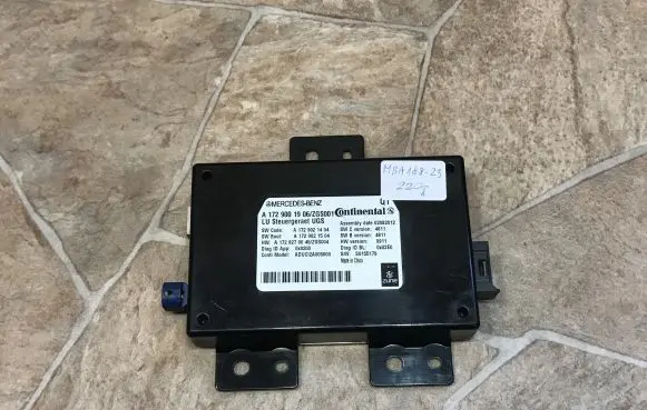 Mercedes-Benz E W212 Bluetooth control unit module A1729001906