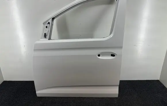 Volkswagen Caddy Front door 