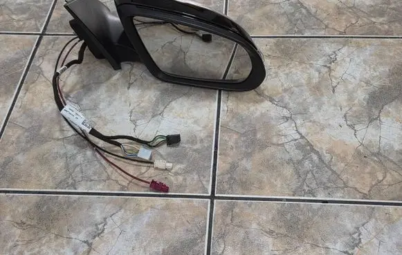 Mercedes-Benz GLA H247 Front door electric wing mirror A0998117500 A2478106307