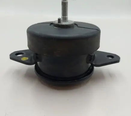 Nissan Leaf II (ZE1) Engine mount bracket