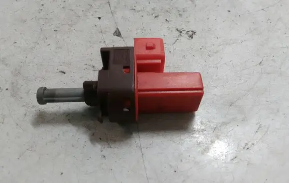 Ford Mondeo Mk III Brake pedal sensor switch 95BB7C534AC