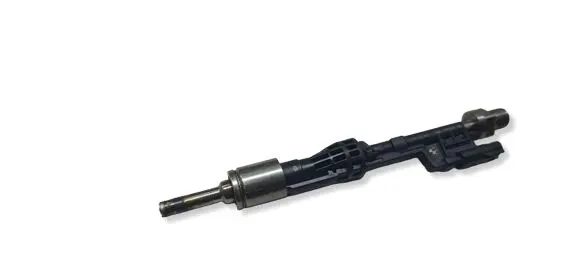 BMW X3 F25 Fuel injector 7597870