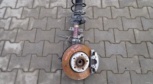 Nissan Juke II F16 Front wheel hub 