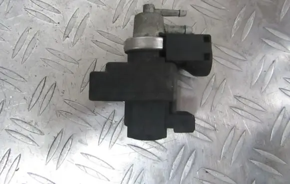Renault Laguna II Turbo solenoid valve 820027045 7.21903.56