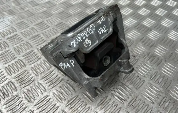 Skoda Superb B6 (3T) Engine mount bracket 1k0199262
