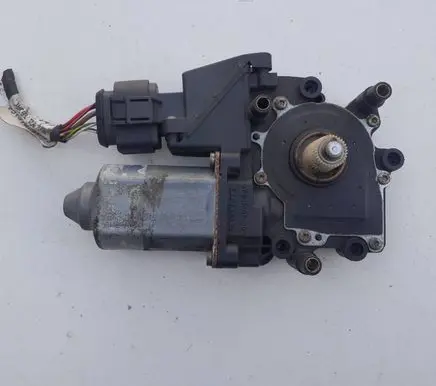 Audi A4 S4 B5 8D Rear door window regulator motor 114188113
