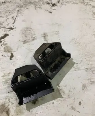 BMW 5 E39 Radiator mount bracket 1737706
