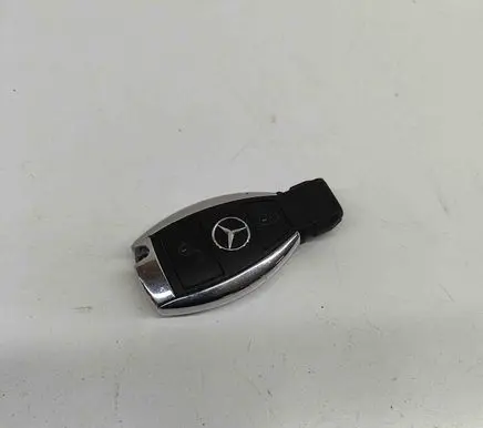 Mercedes-Benz B W246 W242 Ignition key/card A2059051411