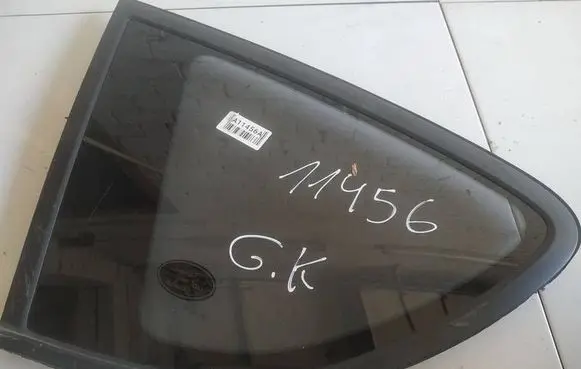 Subaru B9 Tribeca Rear side window AS3