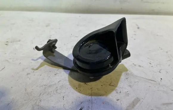 Audi Q3 8U Horn signal 80A951221 80A951209 6044FB2419