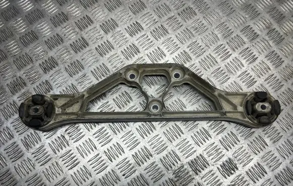 Audi A8 S8 D3 4E Rear differential/diff mount bracket 4E0599285 904569037