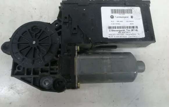 Volkswagen Phaeton Front door window regulator motor 3D1959702C