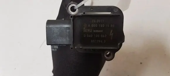Mercedes-Benz C W203 High voltage ignition coil A0001501580 0040100042 05T2943
