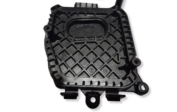 Audi A8 S8 D4 4H Headlight/headlamp dust cover 19031903