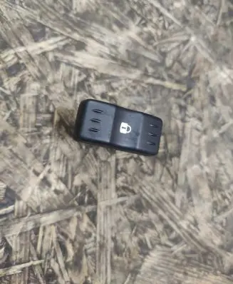 Dacia Logan I Central locking switch button 870249