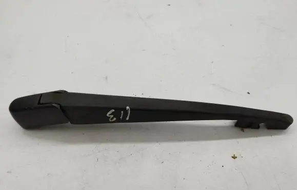 Peugeot 4007 Rear wiper blade arm