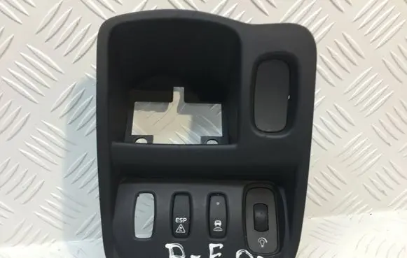 Renault Espace III ESP (stability program) switch 8200028150