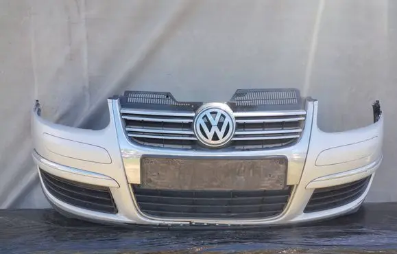 Volkswagen Golf V Front bumper I4A6