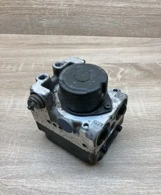 Toyota Highlander XU20 ABS Pump 4451048020 1338003010