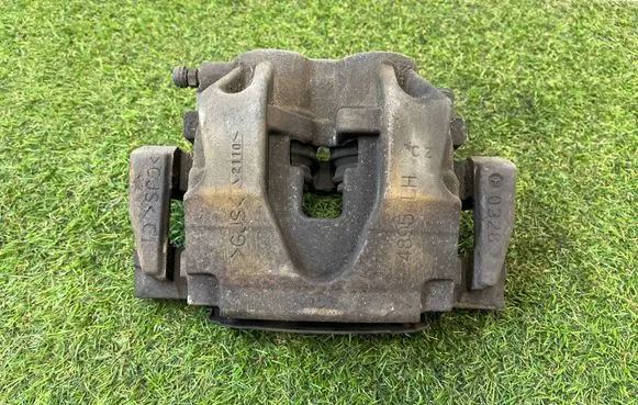 Mercedes-Benz ML W166 Front brake caliper 4895HH