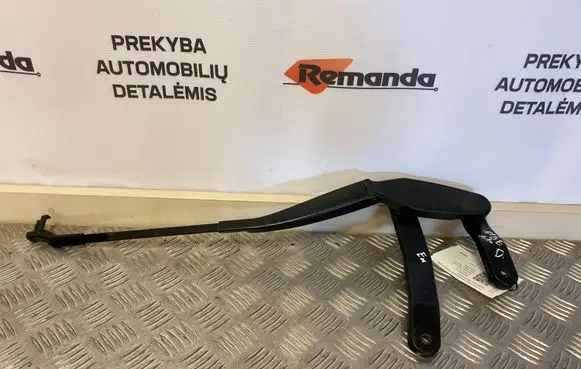 Mercedes-Benz E W212 Front wiper blade arm A2128200944
