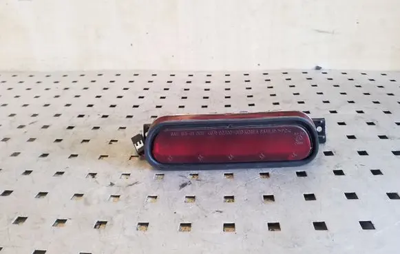 KIA Sorento Third/center stoplight 927003E0