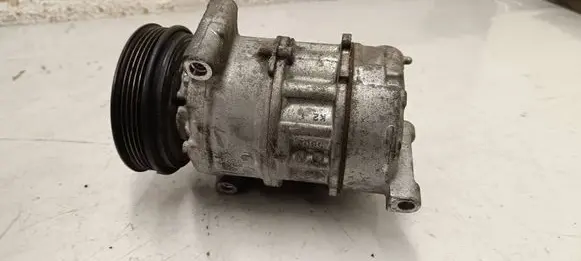 Mercedes-Benz A W176 Air conditioning (A/C) compressor (pump) A0038304460
