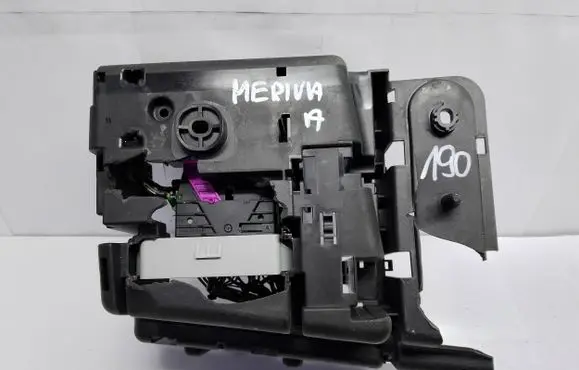 Opel Meriva A Fuse box cover 93363144 93363150