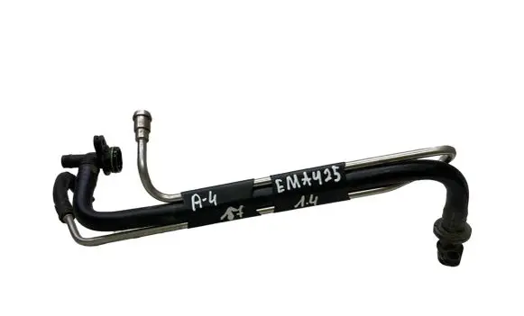Audi A4 S4 B9 Breather hose/pipe 04E103202G