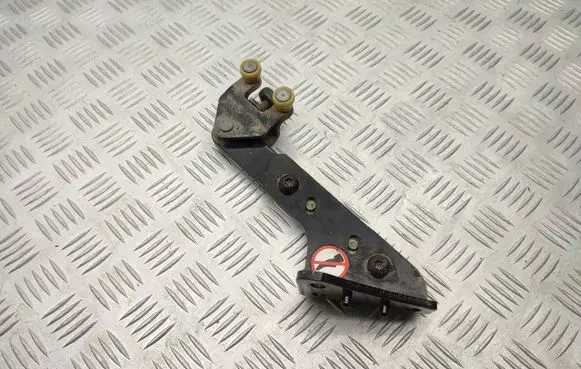 Toyota Proace Sliding door lower roller guide/hinge 98080759