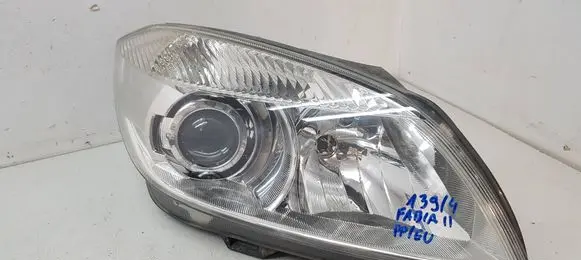Skoda Fabia Mk2 (5J) Headlight/headlamp