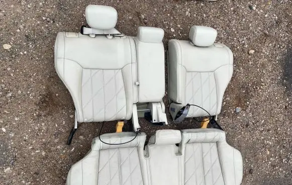 Infiniti FX Rear seat F838WC8AVA