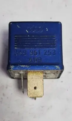 Audi A4 S4 B7 8E 8H Other relay 8A0951253