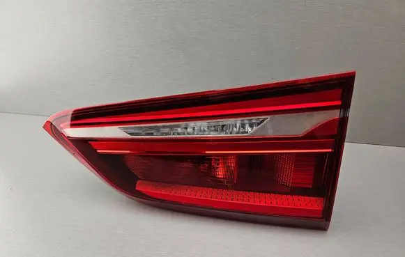 BMW X1 F48 F49 Tailgate rear/tail lights 7350696 63217350696 2710634