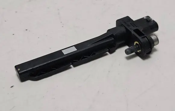 BMW 4 F32 F33 Crankshaft position sensor 7806782 25916010