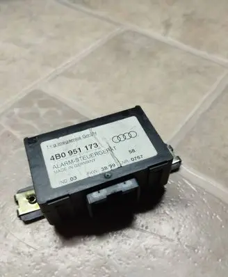 Audi A6 S6 C5 4B Alarm control unit/module 4B0951173
