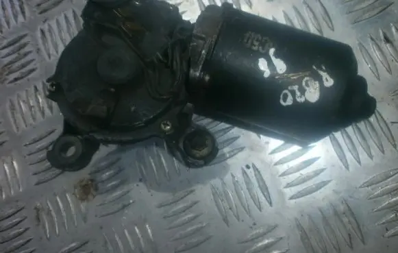 Mazda 323 Wiper motor 8492000240
