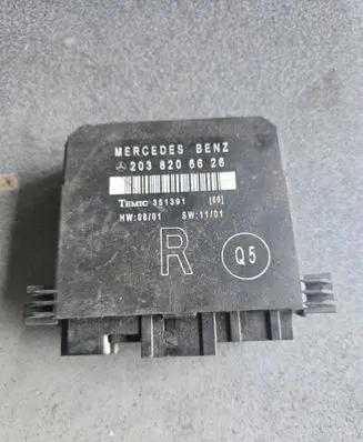 Mercedes-Benz C W203 Door control unit/module 2038206626 351391 SW11101