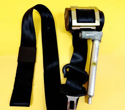 Audi A3 S3 8L Front seatbelt 560344000
