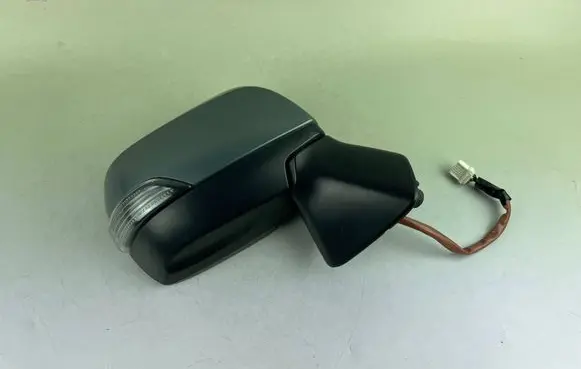 Subaru Outback (BS) Front door electric wing mirror E13037507
