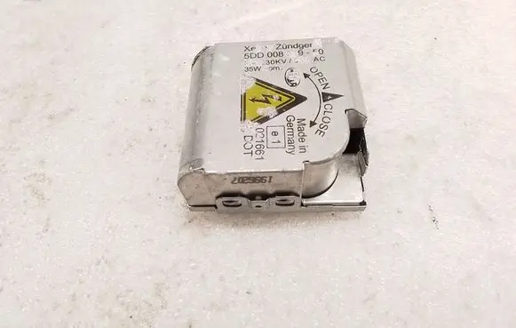 BMW X5 E53 Headlight ballast module Xenon 5DD00831950