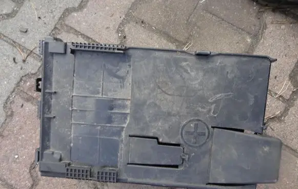 Peugeot 3008 I Battery box tray XXXXXXXXXX