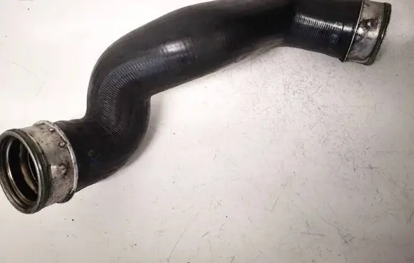 Volkswagen Touran I Intercooler hose/pipe 3b014583n