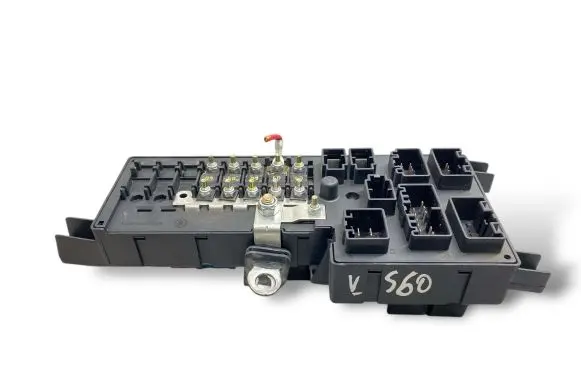Volvo S60 Fuse module 8678449 518787205
