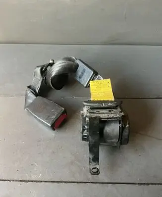 Hyundai Sonata Middle seatbelt (rear) 041208