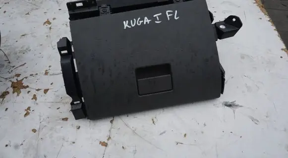 Ford Kuga I Glove box