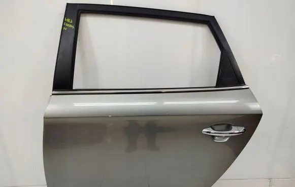 KIA Carens III Rear door 