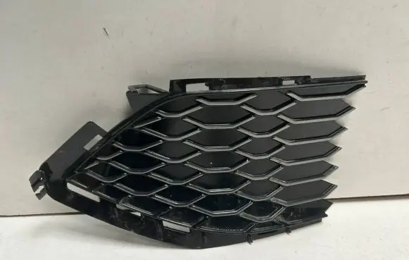 Toyota C-HR I Front bumper lower grill 53123YP260