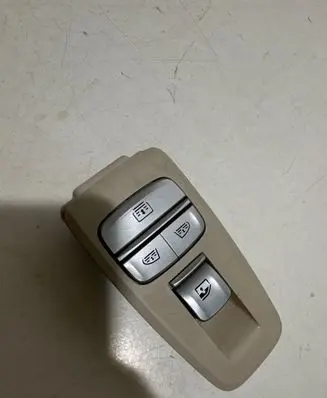 BMW 7 G11 G12 Electric window control switch 9382504 L10340 241015